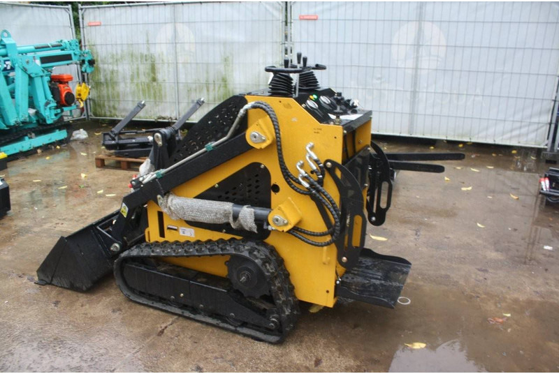 Onbekend LRT360 - Telakuormaaja: kuva Onbekend LRT360 - Telakuormaaja Onbekend LRT360 - Telakuormaaja: kuva Onbekend LRT360 - Telakuormaaja