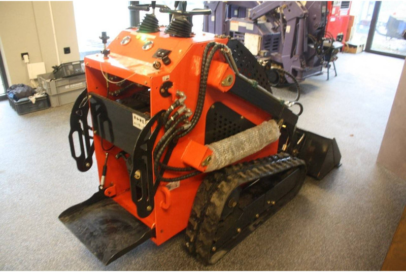 Onbekend LRT360 - Telakuormaaja: kuva Onbekend LRT360 - Telakuormaaja Onbekend LRT360 - Telakuormaaja: kuva Onbekend LRT360 - Telakuormaaja