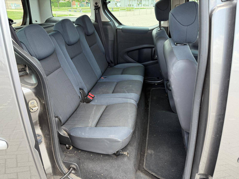 Sedan Peugeot Partner Tepee 1.6 HDI: kuva Sedan Peugeot Partner Tepee 1.6 HDI