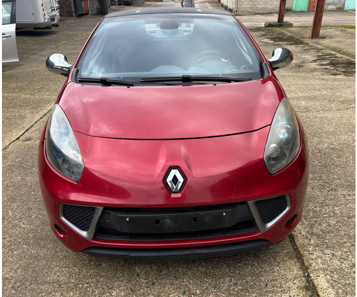 Renault Wind TCe - Sedan: kuva Renault Wind TCe - Sedan Renault Wind TCe - Sedan: kuva Renault Wind TCe - Sedan