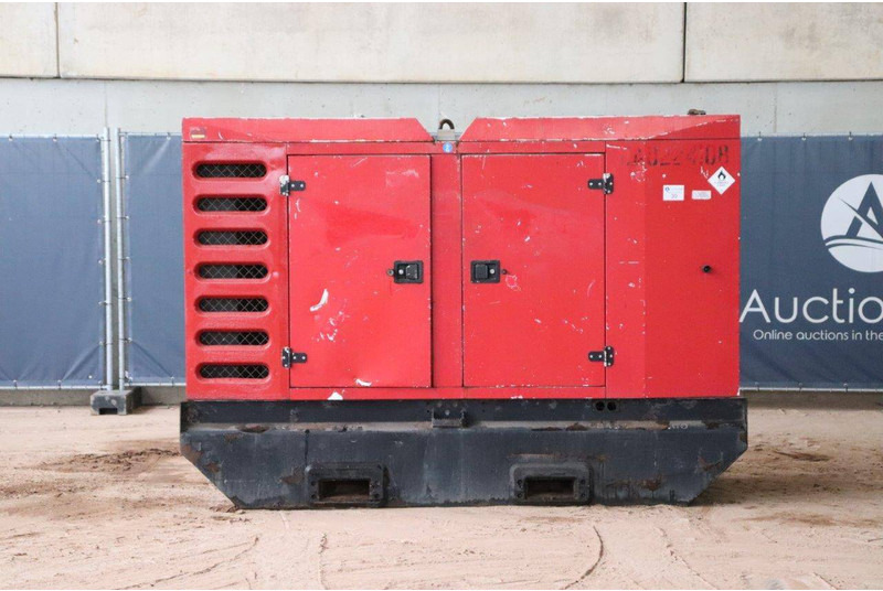 SDMO R145 - Sähkögeneraattori: kuva SDMO R145 - Sähkögeneraattori SDMO R145 - Sähkögeneraattori: kuva SDMO R145 - Sähkögeneraattori