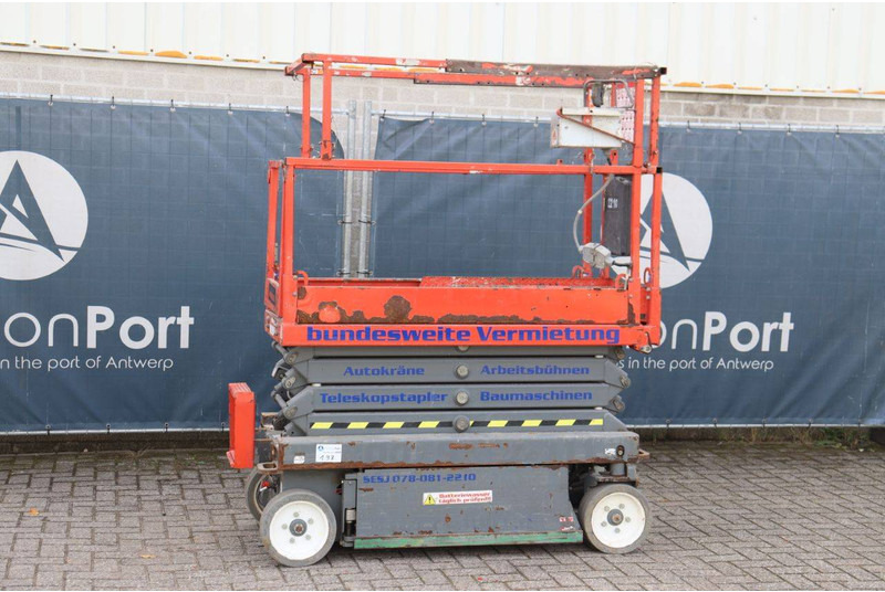 Skyjack SJ III 3219 - Saksilava: kuva Skyjack SJ III 3219 - Saksilava Skyjack SJ III 3219 - Saksilava: kuva Skyjack SJ III 3219 - Saksilava