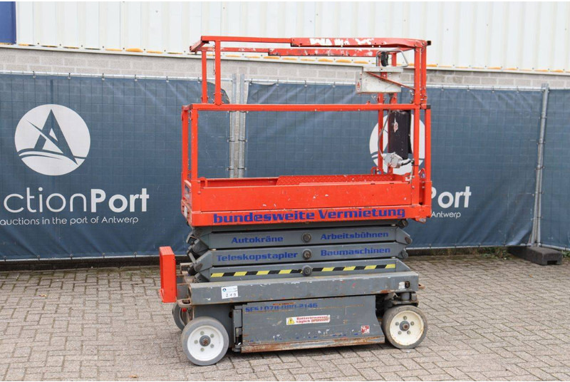 Skyjack SJ III 3219 - Saksilava: kuva Skyjack SJ III 3219 - Saksilava Skyjack SJ III 3219 - Saksilava: kuva Skyjack SJ III 3219 - Saksilava