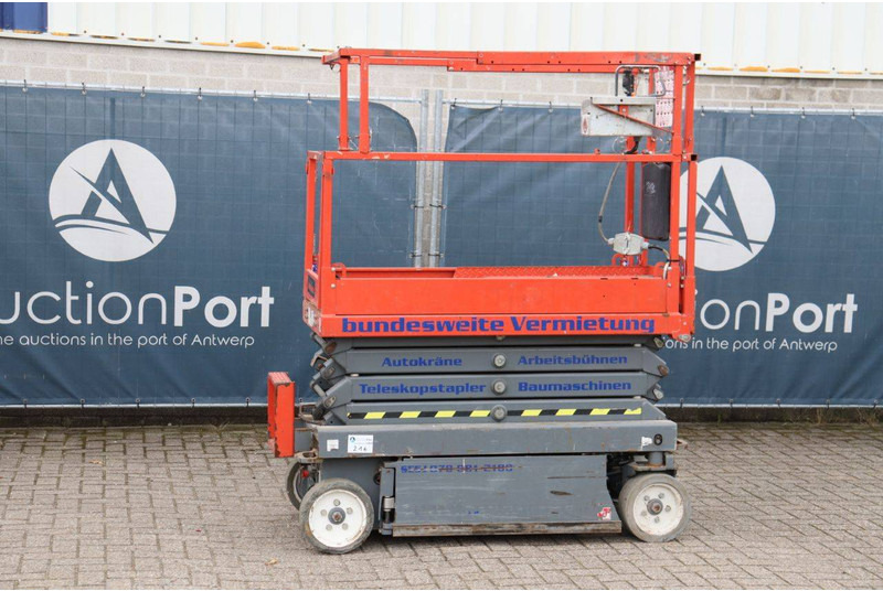 Skyjack SJ III 3219 - Saksilava: kuva Skyjack SJ III 3219 - Saksilava Skyjack SJ III 3219 - Saksilava: kuva Skyjack SJ III 3219 - Saksilava
