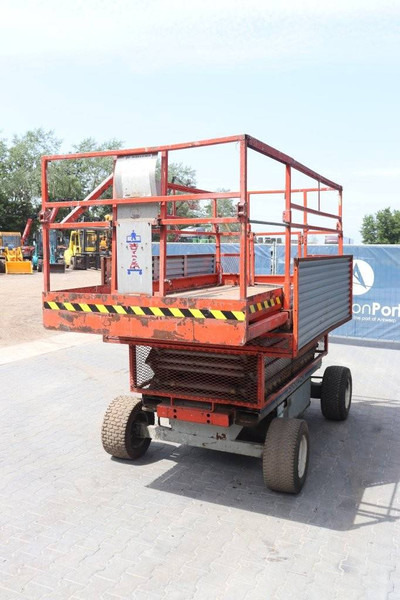 Skyjack SJ III - 6832 - Saksilava: kuva Skyjack SJ III - 6832 - Saksilava Skyjack SJ III - 6832 - Saksilava: kuva Skyjack SJ III - 6832 - Saksilava