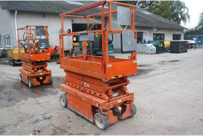 Skyjack SJ3219 - Saksilava: kuva Skyjack SJ3219 - Saksilava Skyjack SJ3219 - Saksilava: kuva Skyjack SJ3219 - Saksilava