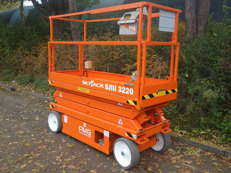 Skyjack SJ3220 - Saksilava: kuva Skyjack SJ3220 - Saksilava Skyjack SJ3220 - Saksilava: kuva Skyjack SJ3220 - Saksilava