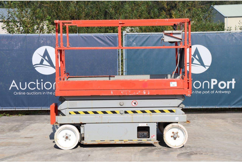Skyjack SJ4620 - Saksilava: kuva Skyjack SJ4620 - Saksilava Skyjack SJ4620 - Saksilava: kuva Skyjack SJ4620 - Saksilava