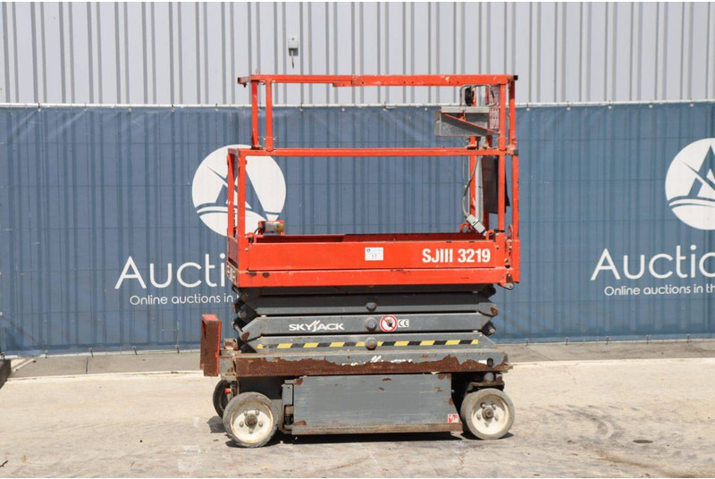 Skyjack SJIII 3219 - Saksilava: kuva Skyjack SJIII 3219 - Saksilava Skyjack SJIII 3219 - Saksilava: kuva Skyjack SJIII 3219 - Saksilava