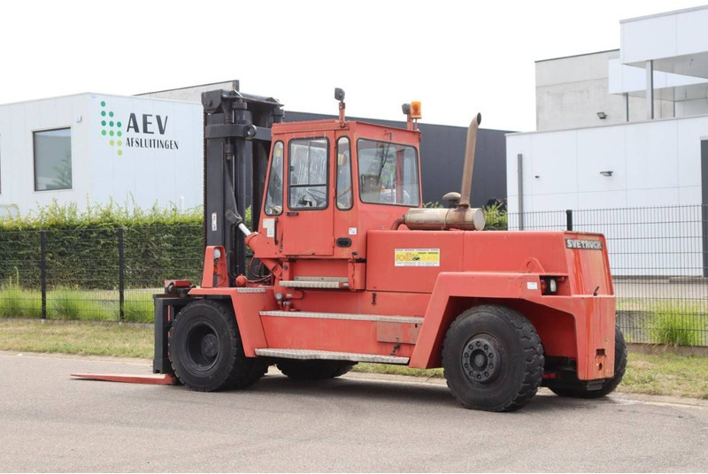 Svetruck 16 120 38 - Konttien käsittelylaitteet: kuva Svetruck 16 120 38 - Konttien käsittelylaitteet Svetruck 16 120 38 - Konttien käsittelylaitteet: kuva Svetruck 16 120 38 - Konttien käsittelylaitteet