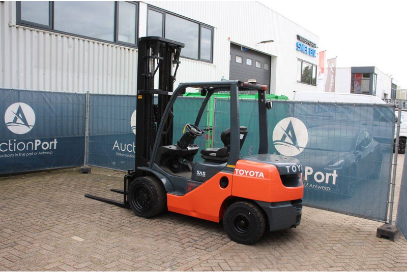 Toyota 02-8FDF30 - Dieseltrukki: kuva Toyota 02-8FDF30 - Dieseltrukki Toyota 02-8FDF30 - Dieseltrukki: kuva Toyota 02-8FDF30 - Dieseltrukki