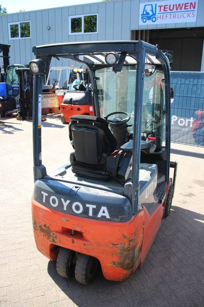 Toyota 8FBE16T - Sähkötrukki: kuva Toyota 8FBE16T - Sähkötrukki Toyota 8FBE16T - Sähkötrukki: kuva Toyota 8FBE16T - Sähkötrukki