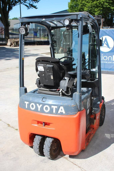 Toyota 8FBEK16T - Sähkötrukki: kuva Toyota 8FBEK16T - Sähkötrukki Toyota 8FBEK16T - Sähkötrukki: kuva Toyota 8FBEK16T - Sähkötrukki