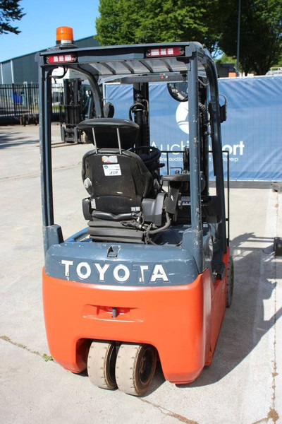 Toyota 8FBEK18T - Sähkötrukki: kuva Toyota 8FBEK18T - Sähkötrukki Toyota 8FBEK18T - Sähkötrukki: kuva Toyota 8FBEK18T - Sähkötrukki