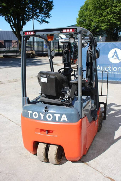 Toyota 8FBEK18T - Sähkötrukki: kuva Toyota 8FBEK18T - Sähkötrukki Toyota 8FBEK18T - Sähkötrukki: kuva Toyota 8FBEK18T - Sähkötrukki