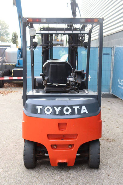 Toyota 8FBMT25 - Sähkötrukki: kuva Toyota 8FBMT25 - Sähkötrukki Toyota 8FBMT25 - Sähkötrukki: kuva Toyota 8FBMT25 - Sähkötrukki