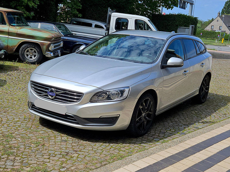 Volvo V60 D3 - Sedan: kuva Volvo V60 D3 - Sedan Volvo V60 D3 - Sedan: kuva Volvo V60 D3 - Sedan