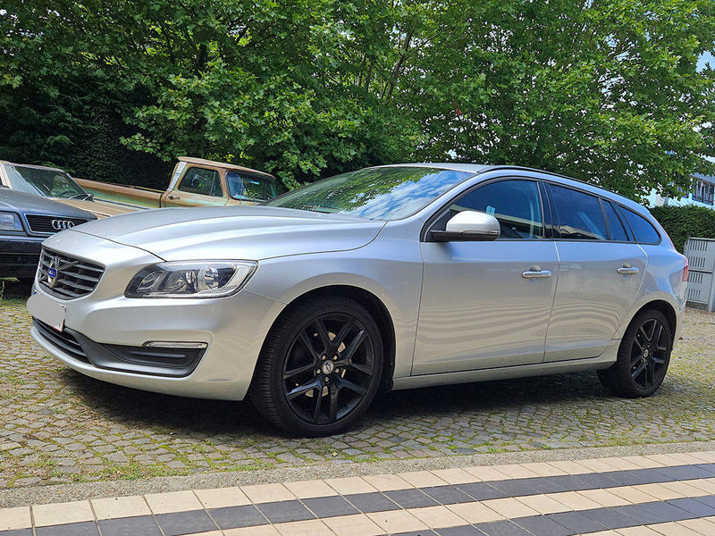 Volvo V60 D3 - Sedan: kuva Volvo V60 D3 - Sedan Volvo V60 D3 - Sedan: kuva Volvo V60 D3 - Sedan