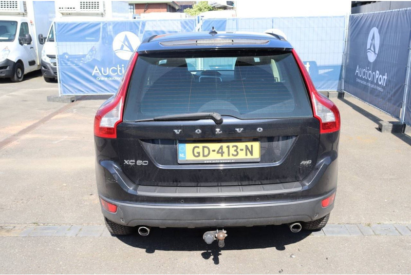 Volvo XC60 - Sedan: kuva Volvo XC60 - Sedan Volvo XC60 - Sedan: kuva Volvo XC60 - Sedan