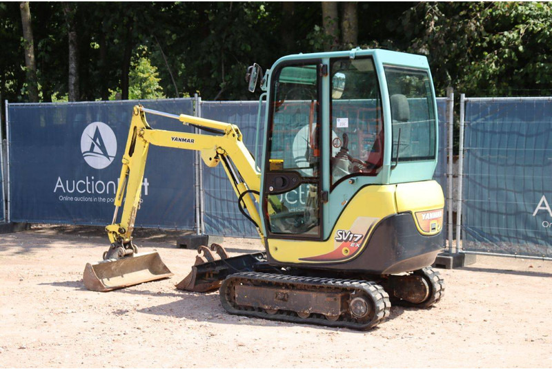 Yanmar SV17-EX - Minikuormaaja: kuva Yanmar SV17-EX - Minikuormaaja Yanmar SV17-EX - Minikuormaaja: kuva Yanmar SV17-EX - Minikuormaaja