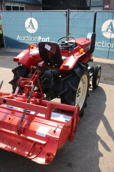 Yanmar YM2202 - Traktori: kuva Yanmar YM2202 - Traktori Yanmar YM2202 - Traktori: kuva Yanmar YM2202 - Traktori