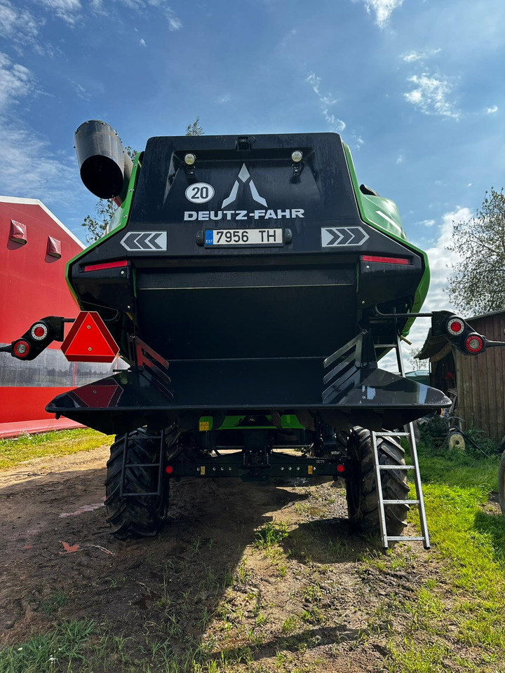 DEUTZ-FAHR C 9306 TS - Leikkuupuimuri: kuva DEUTZ-FAHR C 9306 TS - Leikkuupuimuri DEUTZ-FAHR C 9306 TS - Leikkuupuimuri: kuva DEUTZ-FAHR C 9306 TS - Leikkuupuimuri