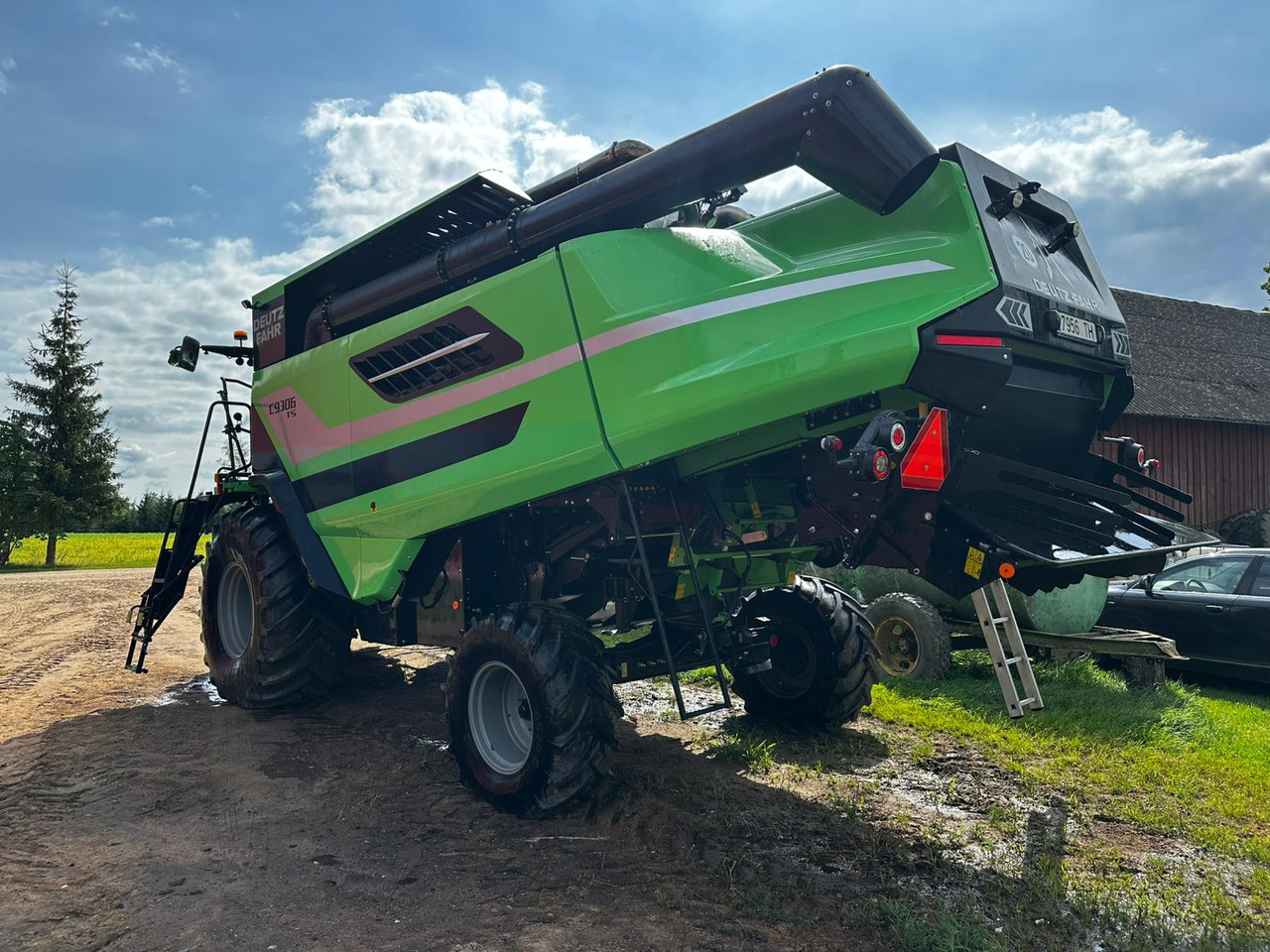 DEUTZ-FAHR C 9306 TS - Leikkuupuimuri: kuva DEUTZ-FAHR C 9306 TS - Leikkuupuimuri DEUTZ-FAHR C 9306 TS - Leikkuupuimuri: kuva DEUTZ-FAHR C 9306 TS - Leikkuupuimuri