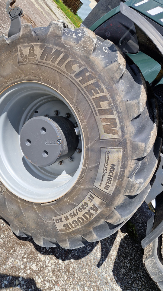 Massey Ferguson 8737 - Traktori: kuva Massey Ferguson 8737 - Traktori Massey Ferguson 8737 - Traktori: kuva Massey Ferguson 8737 - Traktori