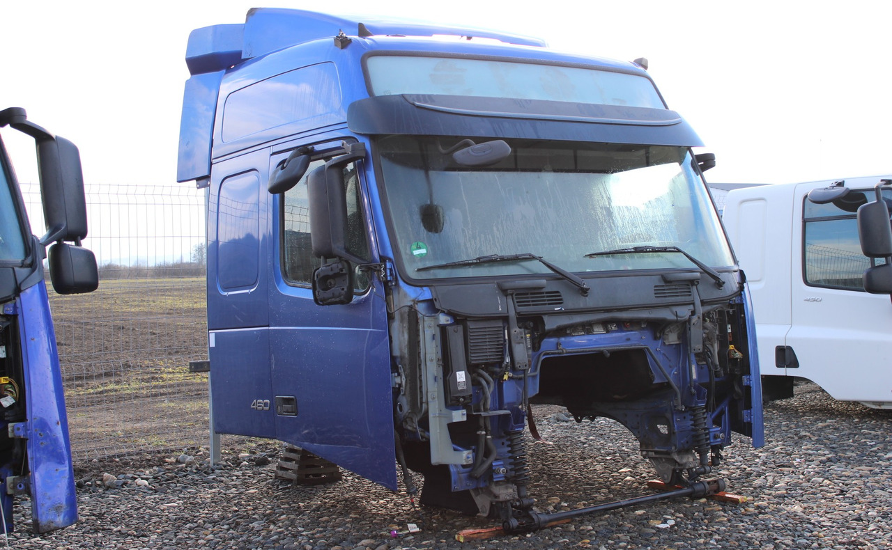 CABINA VOLVO FH13 GLOBETROTTER L2H2 - Ohjaamo - Kuorma-auto: kuva CABINA VOLVO FH13 GLOBETROTTER L2H2 - Ohjaamo - Kuorma-auto CABINA VOLVO FH13 GLOBETROTTER L2H2 - Ohjaamo - Kuorma-auto: kuva CABINA VOLVO FH13 GLOBETROTTER L2H2 - Ohjaamo - Kuorma-auto