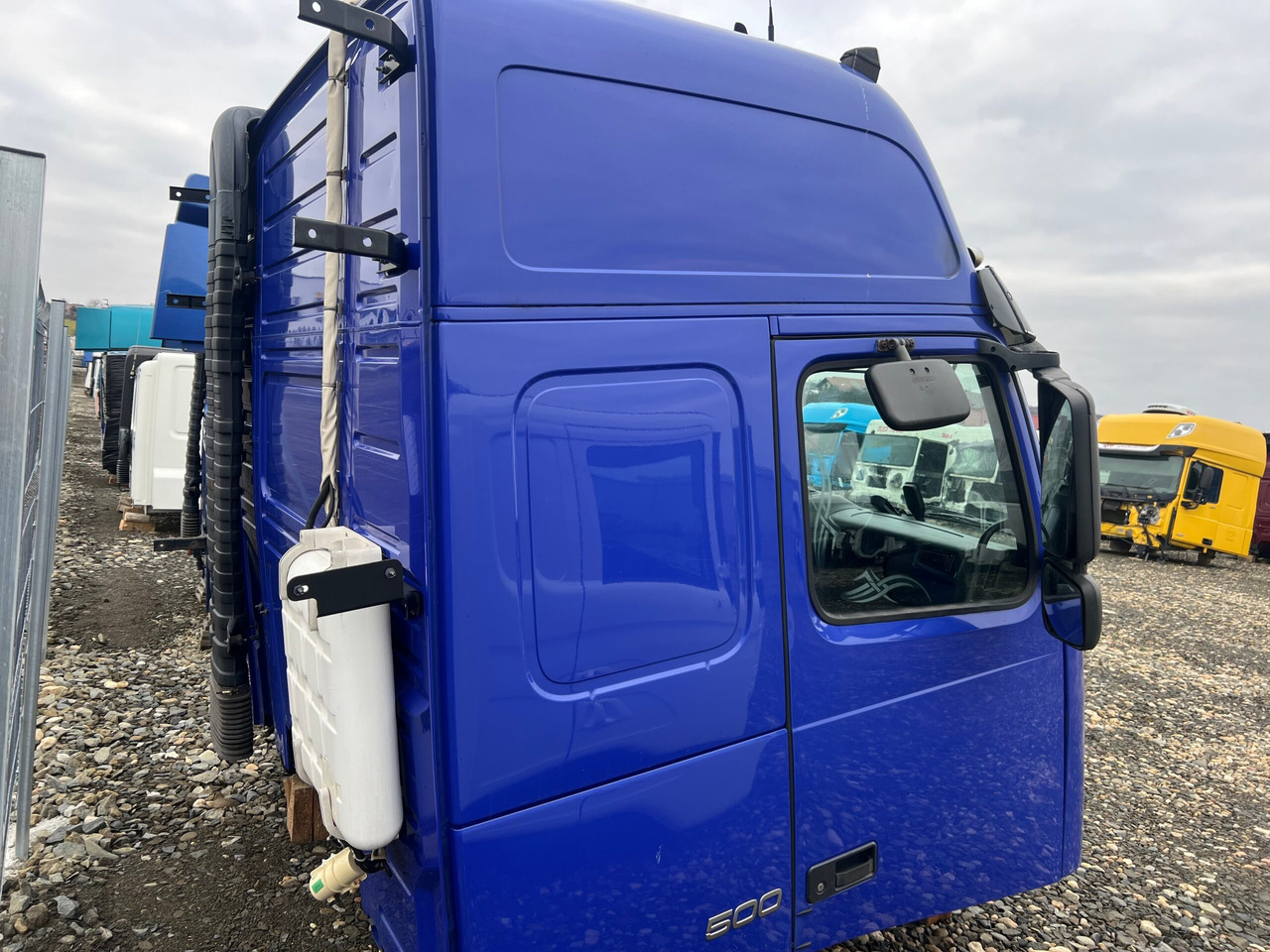 CABINA VOLVO FH13 GLOBETROTTER L2H3 - Ohjaamo - Kuorma-auto: kuva CABINA VOLVO FH13 GLOBETROTTER L2H3 - Ohjaamo - Kuorma-auto CABINA VOLVO FH13 GLOBETROTTER L2H3 - Ohjaamo - Kuorma-auto: kuva CABINA VOLVO FH13 GLOBETROTTER L2H3 - Ohjaamo - Kuorma-auto