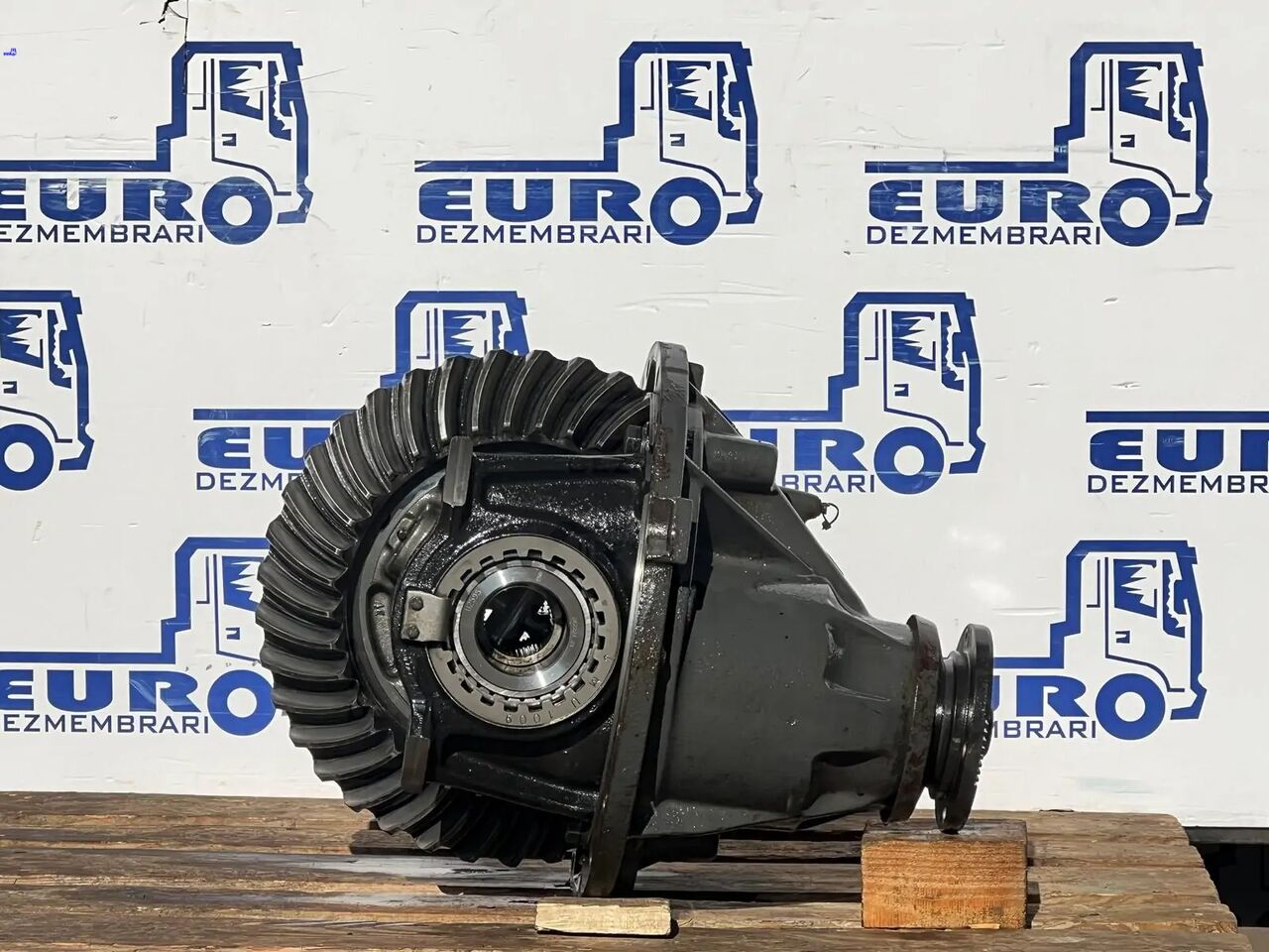 DIFERENTIAL RENAULT MS17X R=2.64 - Differentiaali - Kuorma-auto: kuva DIFERENTIAL RENAULT MS17X R=2.64 - Differentiaali - Kuorma-auto DIFERENTIAL RENAULT MS17X R=2.64 - Differentiaali - Kuorma-auto: kuva DIFERENTIAL RENAULT MS17X R=2.64 - Differentiaali - Kuorma-auto