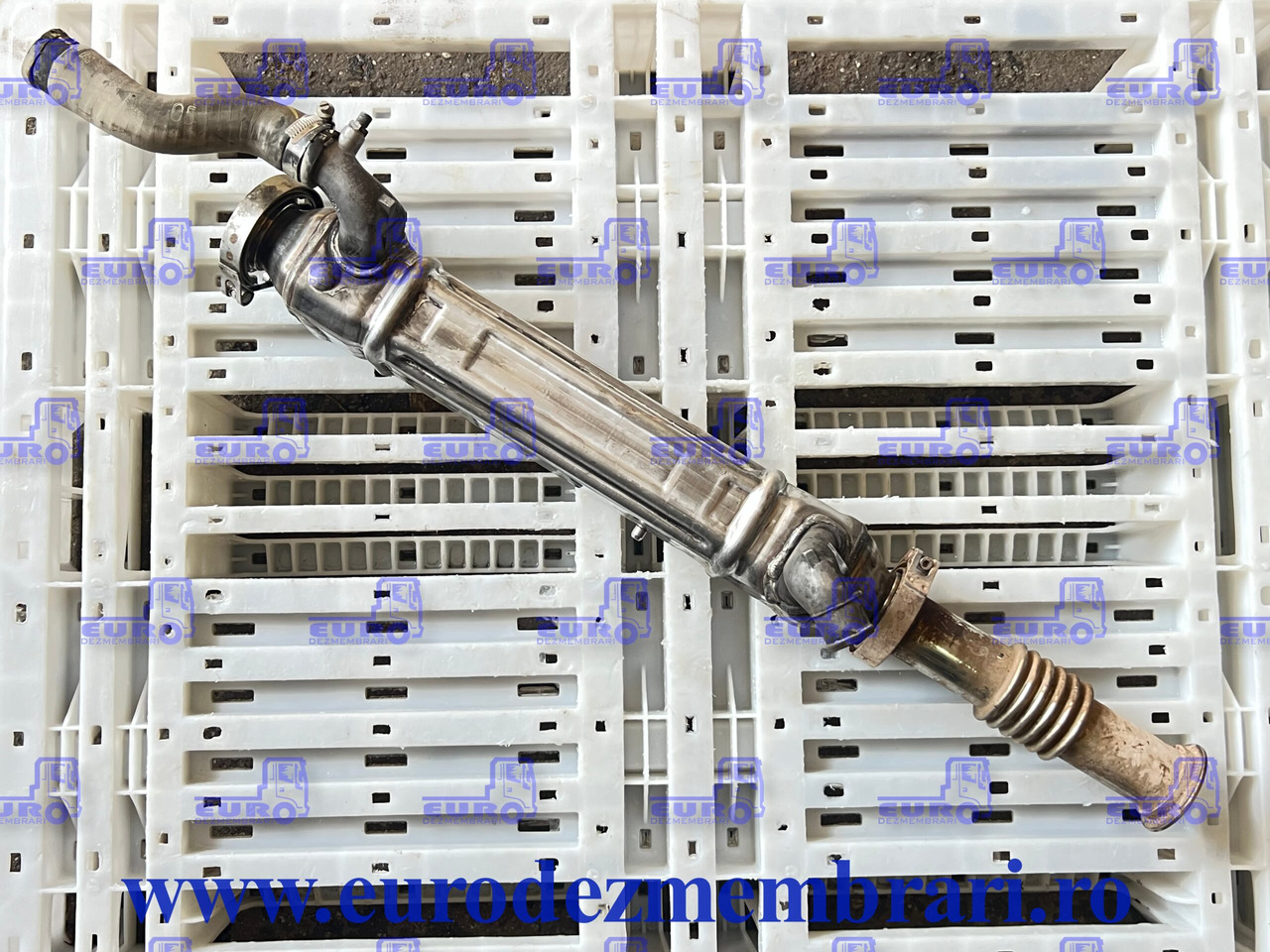 EGR FORD FHR6 GC469F464AC - EGR-jäähdytin - Kuorma-auto: kuva EGR FORD FHR6 GC469F464AC - EGR-jäähdytin - Kuorma-auto EGR FORD FHR6 GC469F464AC - EGR-jäähdytin - Kuorma-auto: kuva EGR FORD FHR6 GC469F464AC - EGR-jäähdytin - Kuorma-auto