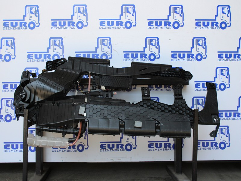 SISTEM CLIMATIZARE MERCEDES ACTROS MP4 A0004460977, A9608312845, A9608302860, A0004460777, A9608300560 - Ilmastointi osa - Kuorma-auto: kuva SISTEM CLIMATIZARE MERCEDES ACTROS MP4 A0004460977, A9608312845, A9608302860, A0004460777, A9608300560 - Ilmastointi osa - Kuorma-auto SISTEM CLIMATIZARE MERCEDES ACTROS MP4 A0004460977, A9608312845, A9608302860, A0004460777, A9608300560 - Ilmastointi osa - Kuorma-auto: kuva SISTEM CLIMATIZARE MERCEDES ACTROS MP4 A0004460977, A9608312845, A9608302860, A0004460777, A9608300560 - Ilmastointi osa - Kuorma-auto