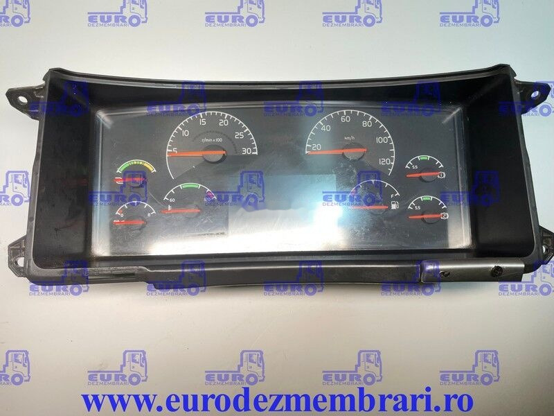 Volvo FH12 - Kojelauta - Kuorma-auto: kuva Volvo FH12 - Kojelauta - Kuorma-auto Volvo FH12 - Kojelauta - Kuorma-auto: kuva Volvo FH12 - Kojelauta - Kuorma-auto