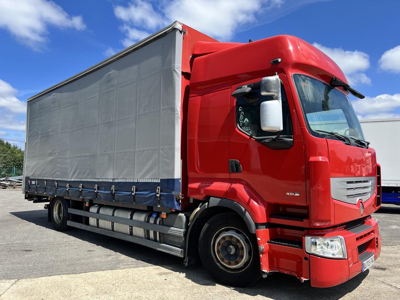 Leasing  RENAULT 450 CON UNA TAULINER RENAULT 450 CON UNA TAULINER: kuva Leasing  RENAULT 450 CON UNA TAULINER RENAULT 450 CON UNA TAULINER