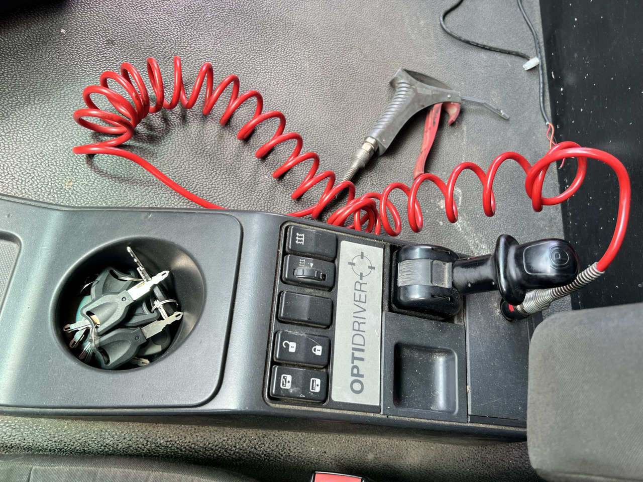 Leasing  RENAULT 450 CON UNA TAULINER RENAULT 450 CON UNA TAULINER: kuva Leasing  RENAULT 450 CON UNA TAULINER RENAULT 450 CON UNA TAULINER