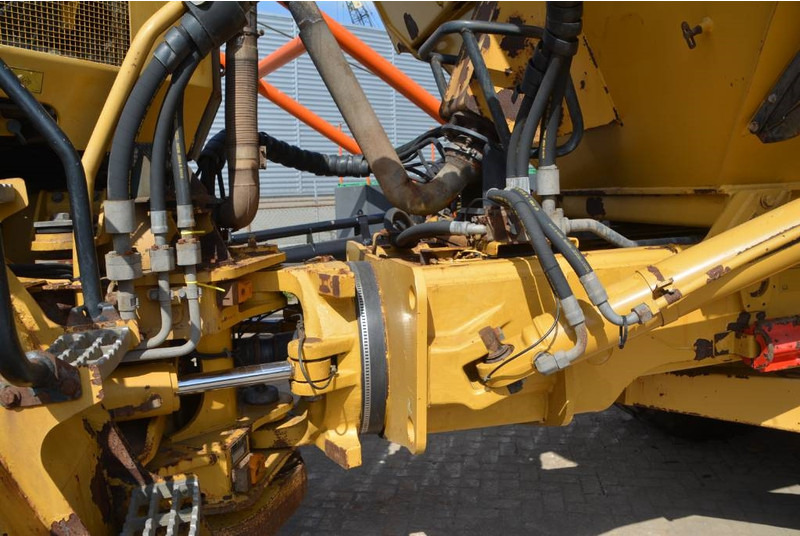 Cat 735 - Nivelkippiauto: kuva Cat 735 - Nivelkippiauto Cat 735 - Nivelkippiauto: kuva Cat 735 - Nivelkippiauto