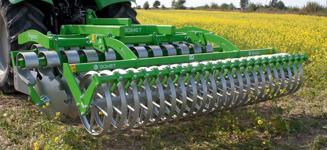 BOMET Brony talerzowe 3m / Kurzscheibeneggen/ Compact disc harrows/ Навесные дисковые компактные бороны - Lautasäes: kuva BOMET Brony talerzowe 3m / Kurzscheibeneggen/ Compact disc harrows/ Навесные дисковые компактные бороны - Lautasäes BOMET Brony talerzowe 3m / Kurzscheibeneggen/ Compact disc harrows/ Навесные дисковые компактные бороны - Lautasäes: kuva BOMET Brony talerzowe 3m / Kurzscheibeneggen/ Compact disc harrows/ Навесные дисковые компактные бороны - Lautasäes