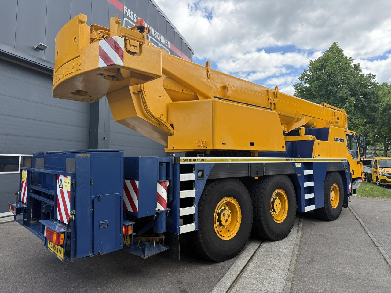 Liebherr LTM 1055-3.1 (05 - 055 855) | 6 x 6 - Ajoneuvonosturi: kuva Liebherr LTM 1055-3.1 (05 - 055 855) | 6 x 6 - Ajoneuvonosturi Liebherr LTM 1055-3.1 (05 - 055 855) | 6 x 6 - Ajoneuvonosturi: kuva Liebherr LTM 1055-3.1 (05 - 055 855) | 6 x 6 - Ajoneuvonosturi