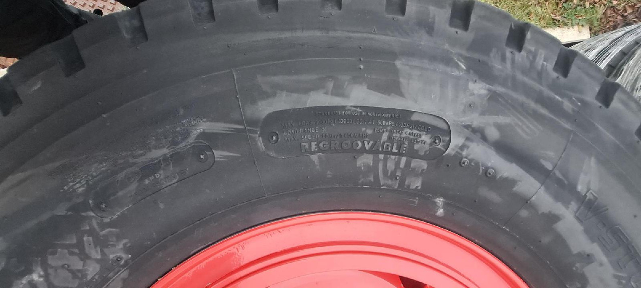 Liebherr Zubehör = Kompletträder 8 x Bridgestone VHS 385/95 R25 (14.00 R25) - Ajoneuvonosturi: kuva  Liebherr Zubehör = Kompletträder 8 x Bridgestone VHS 385/95 R25 (14.00 R25) - Ajoneuvonosturi Liebherr Zubehör = Kompletträder 8 x Bridgestone VHS 385/95 R25 (14.00 R25) - Ajoneuvonosturi: kuva  Liebherr Zubehör = Kompletträder 8 x Bridgestone VHS 385/95 R25 (14.00 R25) - Ajoneuvonosturi