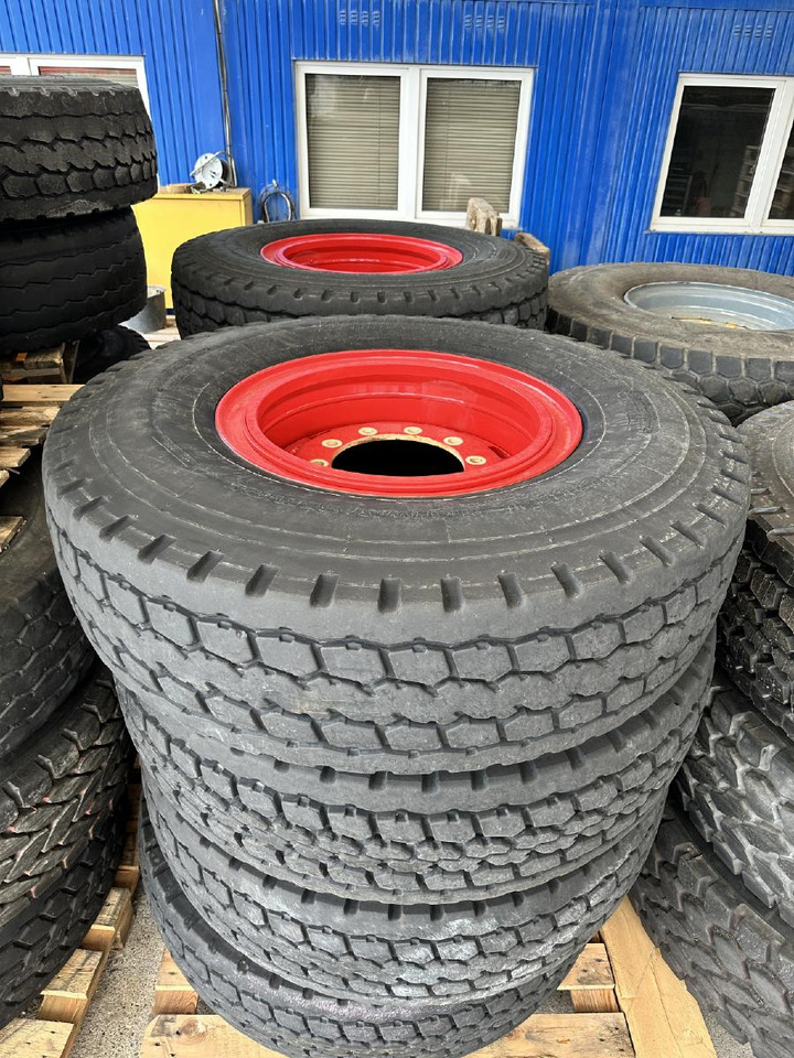 Liebherr Zubehör = Kompletträder 8 x Bridgestone VHS 385/95 R25 (14.00 R25) - Ajoneuvonosturi: kuva  Liebherr Zubehör = Kompletträder 8 x Bridgestone VHS 385/95 R25 (14.00 R25) - Ajoneuvonosturi Liebherr Zubehör = Kompletträder 8 x Bridgestone VHS 385/95 R25 (14.00 R25) - Ajoneuvonosturi: kuva  Liebherr Zubehör = Kompletträder 8 x Bridgestone VHS 385/95 R25 (14.00 R25) - Ajoneuvonosturi
