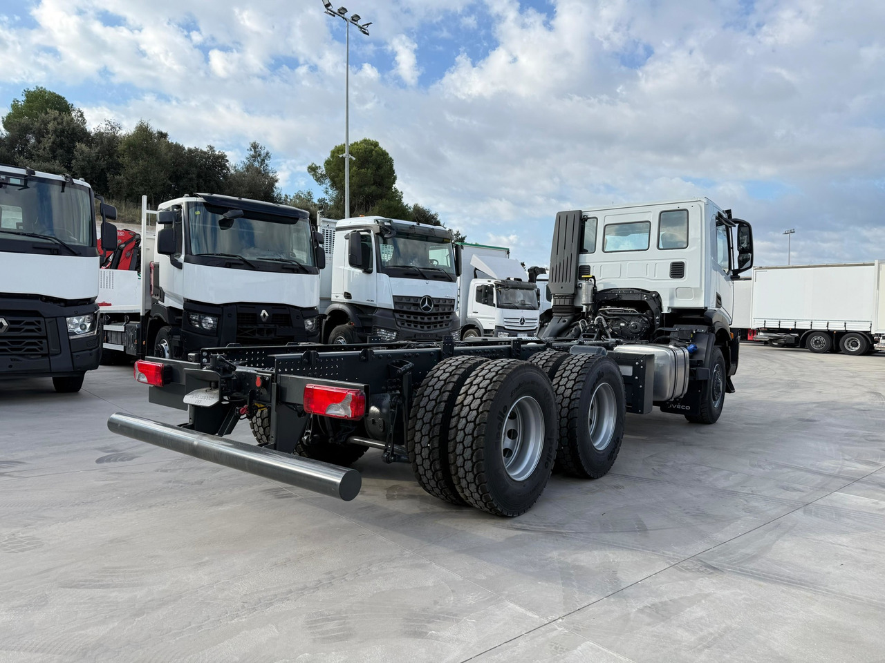IVECO AD300X46Z OFF X-Way E6 (Chassis) - Kuorma-auto alusta: kuva IVECO AD300X46Z OFF X-Way E6 (Chassis) - Kuorma-auto alusta IVECO AD300X46Z OFF X-Way E6 (Chassis) - Kuorma-auto alusta: kuva IVECO AD300X46Z OFF X-Way E6 (Chassis) - Kuorma-auto alusta