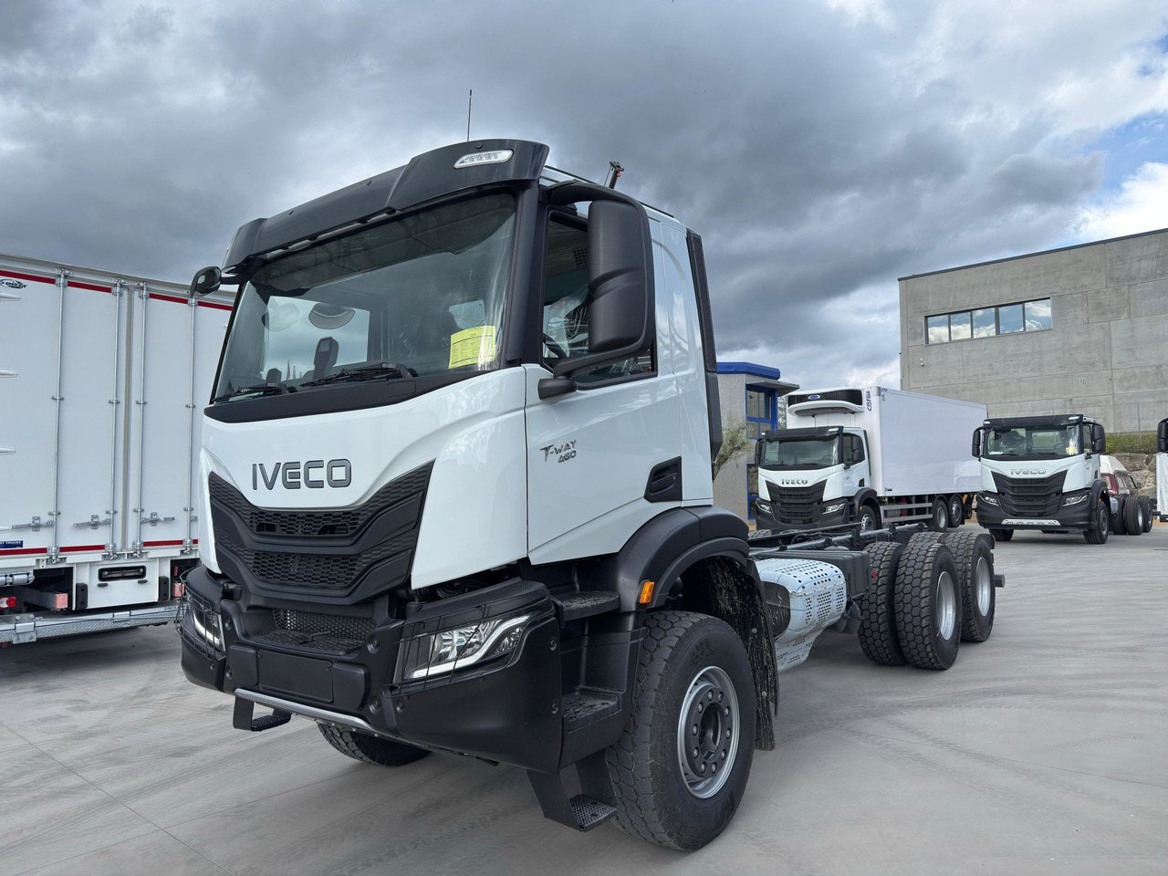 IVECO AD380T46 6x4 E6 (Chassis) - Kuorma-auto alusta: kuva IVECO AD380T46 6x4 E6 (Chassis) - Kuorma-auto alusta IVECO AD380T46 6x4 E6 (Chassis) - Kuorma-auto alusta: kuva IVECO AD380T46 6x4 E6 (Chassis) - Kuorma-auto alusta
