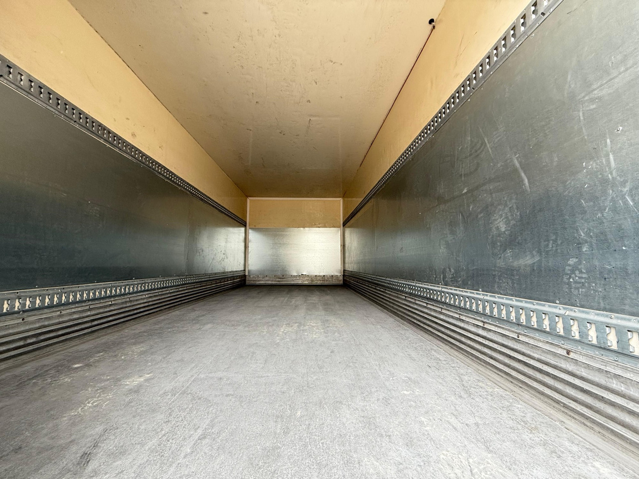 IVECO ML180E28P Eurocargo E5 (Isothermal) - Isoterminen kuorma-auto: kuva IVECO ML180E28P Eurocargo E5 (Isothermal) - Isoterminen kuorma-auto IVECO ML180E28P Eurocargo E5 (Isothermal) - Isoterminen kuorma-auto: kuva IVECO ML180E28P Eurocargo E5 (Isothermal) - Isoterminen kuorma-auto