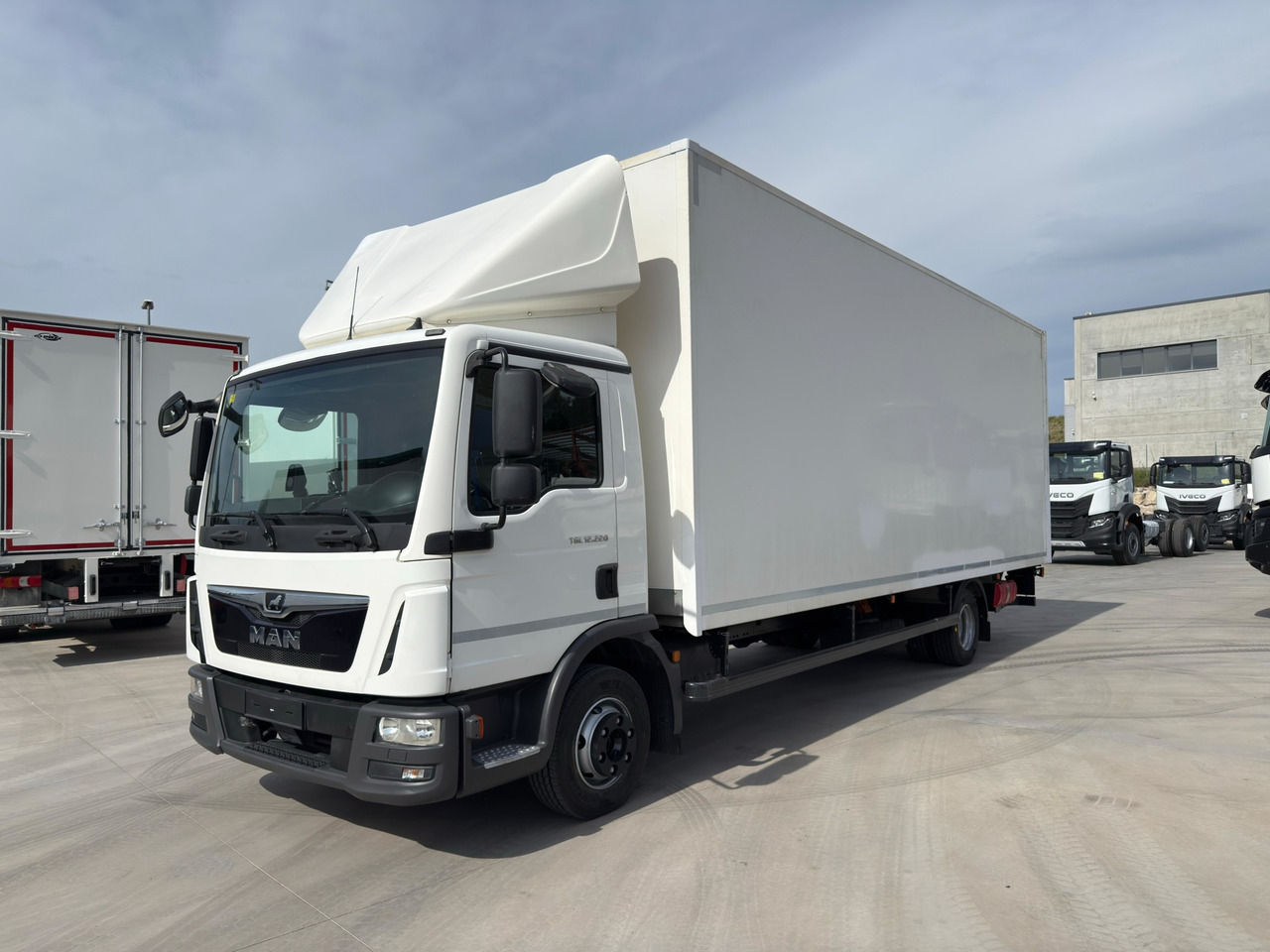 MAN 12.220 BL TGL E6 (VAN) - Umpikori kuorma-auto: kuva MAN 12.220 BL TGL E6 (VAN) - Umpikori kuorma-auto MAN 12.220 BL TGL E6 (VAN) - Umpikori kuorma-auto: kuva MAN 12.220 BL TGL E6 (VAN) - Umpikori kuorma-auto