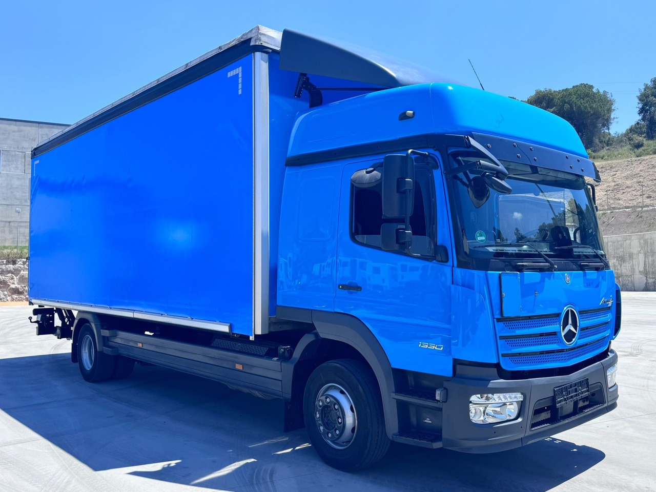 MERCEDES BENZ 13.30L Atego E6 (Tauliner) - Pressukapelli kuorma-auto: kuva MERCEDES BENZ 13.30L Atego E6 (Tauliner) - Pressukapelli kuorma-auto MERCEDES BENZ 13.30L Atego E6 (Tauliner) - Pressukapelli kuorma-auto: kuva MERCEDES BENZ 13.30L Atego E6 (Tauliner) - Pressukapelli kuorma-auto