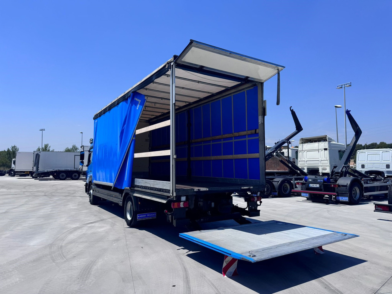 MERCEDES BENZ 13.30L Atego E6 (Tauliner) - Pressukapelli kuorma-auto: kuva MERCEDES BENZ 13.30L Atego E6 (Tauliner) - Pressukapelli kuorma-auto MERCEDES BENZ 13.30L Atego E6 (Tauliner) - Pressukapelli kuorma-auto: kuva MERCEDES BENZ 13.30L Atego E6 (Tauliner) - Pressukapelli kuorma-auto