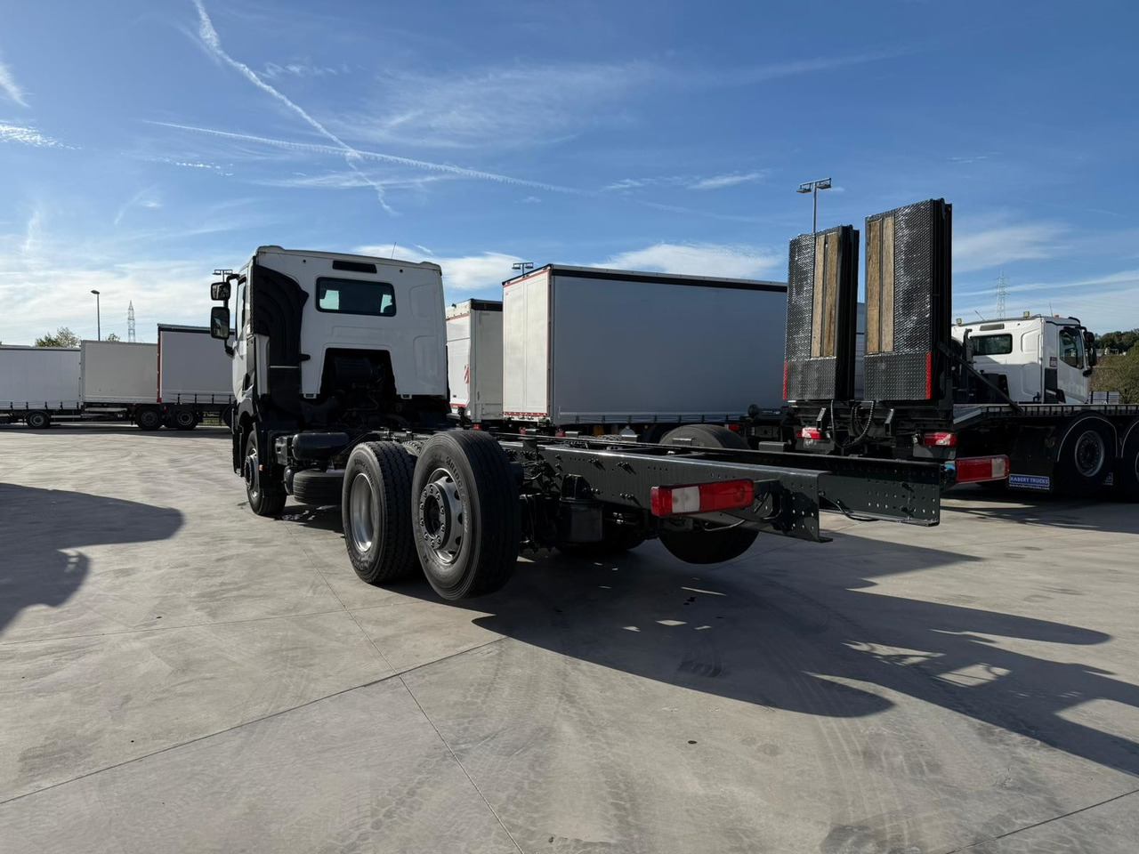 RENAULT C380.26 E6 (Chassis) - Kuorma-auto alusta: kuva RENAULT C380.26 E6 (Chassis) - Kuorma-auto alusta RENAULT C380.26 E6 (Chassis) - Kuorma-auto alusta: kuva RENAULT C380.26 E6 (Chassis) - Kuorma-auto alusta