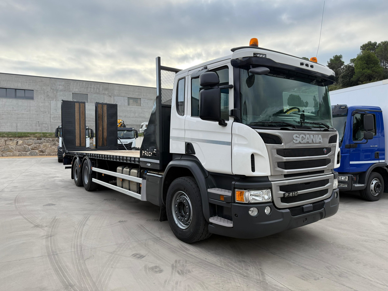 SCANIA P410 E6 (Platform) - Kuljetin kuorma-auto: kuva SCANIA P410 E6 (Platform) - Kuljetin kuorma-auto SCANIA P410 E6 (Platform) - Kuljetin kuorma-auto: kuva SCANIA P410 E6 (Platform) - Kuljetin kuorma-auto