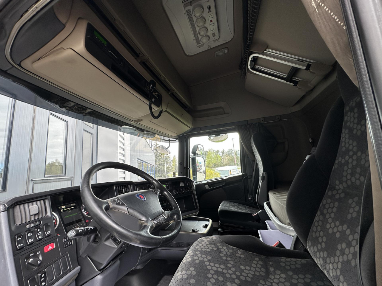 SCANIA R 410 LA4x2MNA - Vetopöytäauto: kuva SCANIA R 410 LA4x2MNA - Vetopöytäauto SCANIA R 410 LA4x2MNA - Vetopöytäauto: kuva SCANIA R 410 LA4x2MNA - Vetopöytäauto